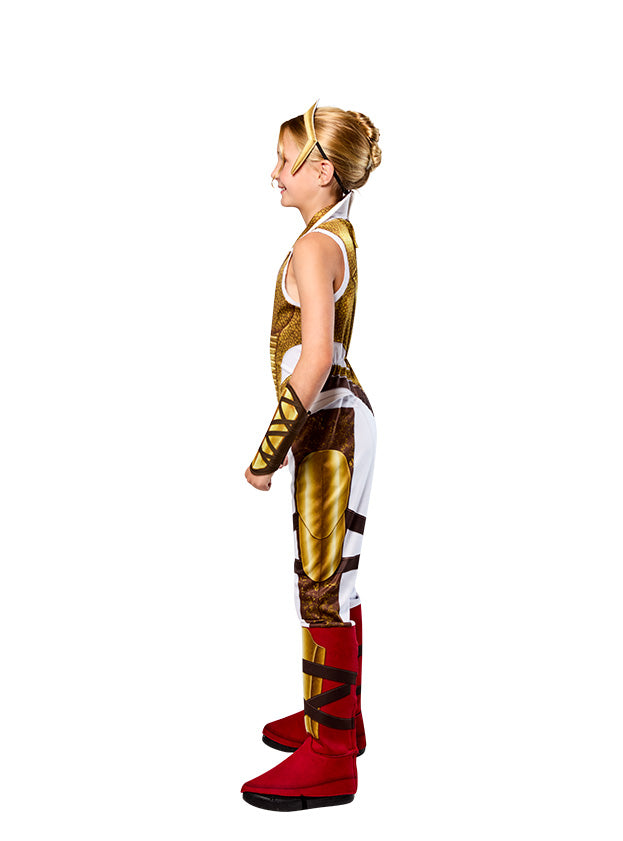 Girl side-on in the Teela costume with 3D gauntlets