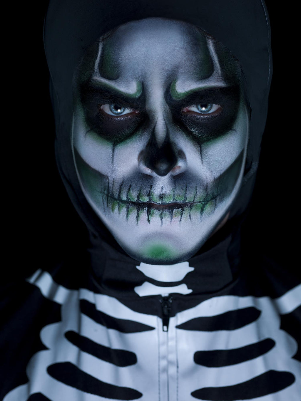 Skeleton make-up kit, alternate view